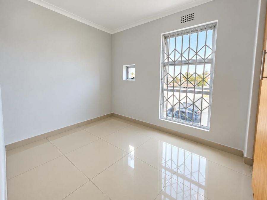 2 Bedroom Property for Sale in Parklands Western Cape